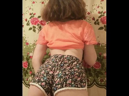 ❤️ Nwa ọhụrụ sexy na-eyipụ uwe mkpirisi ya na igwefoto Mmekọahụ mara mma na%ig.xxxdeutschepornos.ru ❌❤